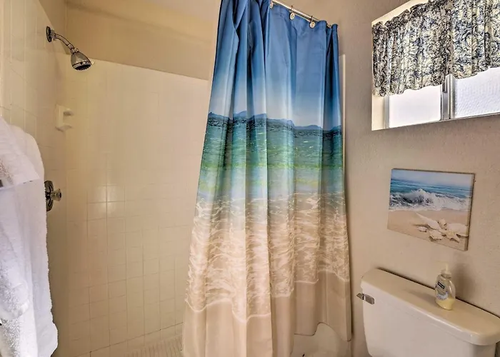 Holiday home Pool & Boat Parking 1 Mi To Lake Havasu City
