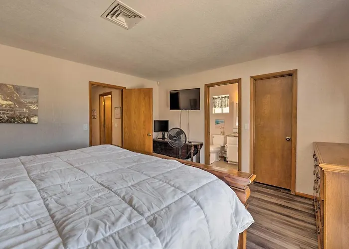 Holiday home Pool & Boat Parking 1 Mi To